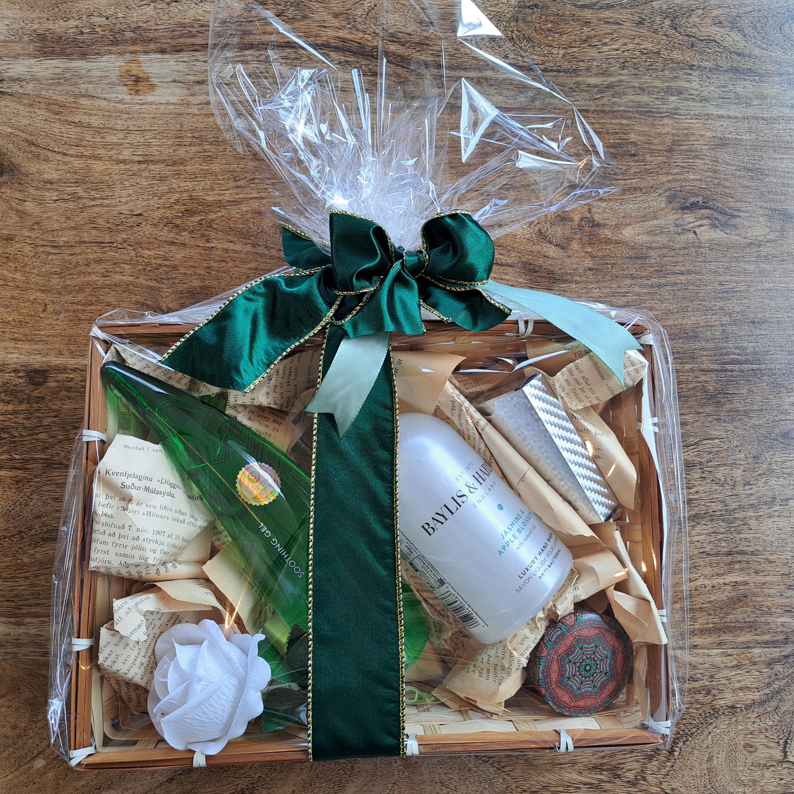 "For Her" – Curated Gift Box for Women - Mynd 2